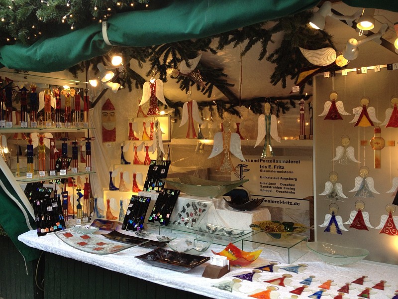 Stand auf dem Weihnachtsmarkt Augsburg