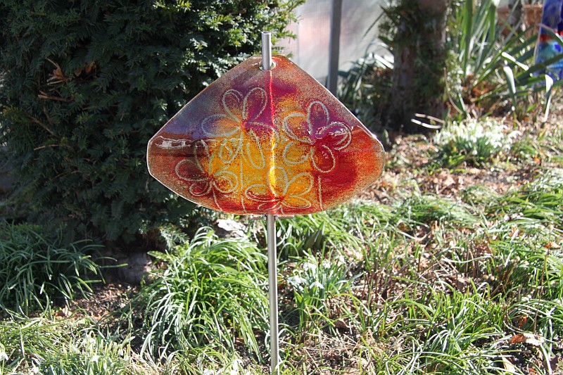 Gartenstele Glasstele Segel Blume dunkelrot-orange 5